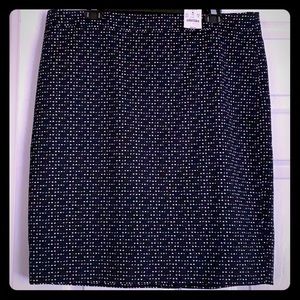 The perfect must have pencil skirt-NWT